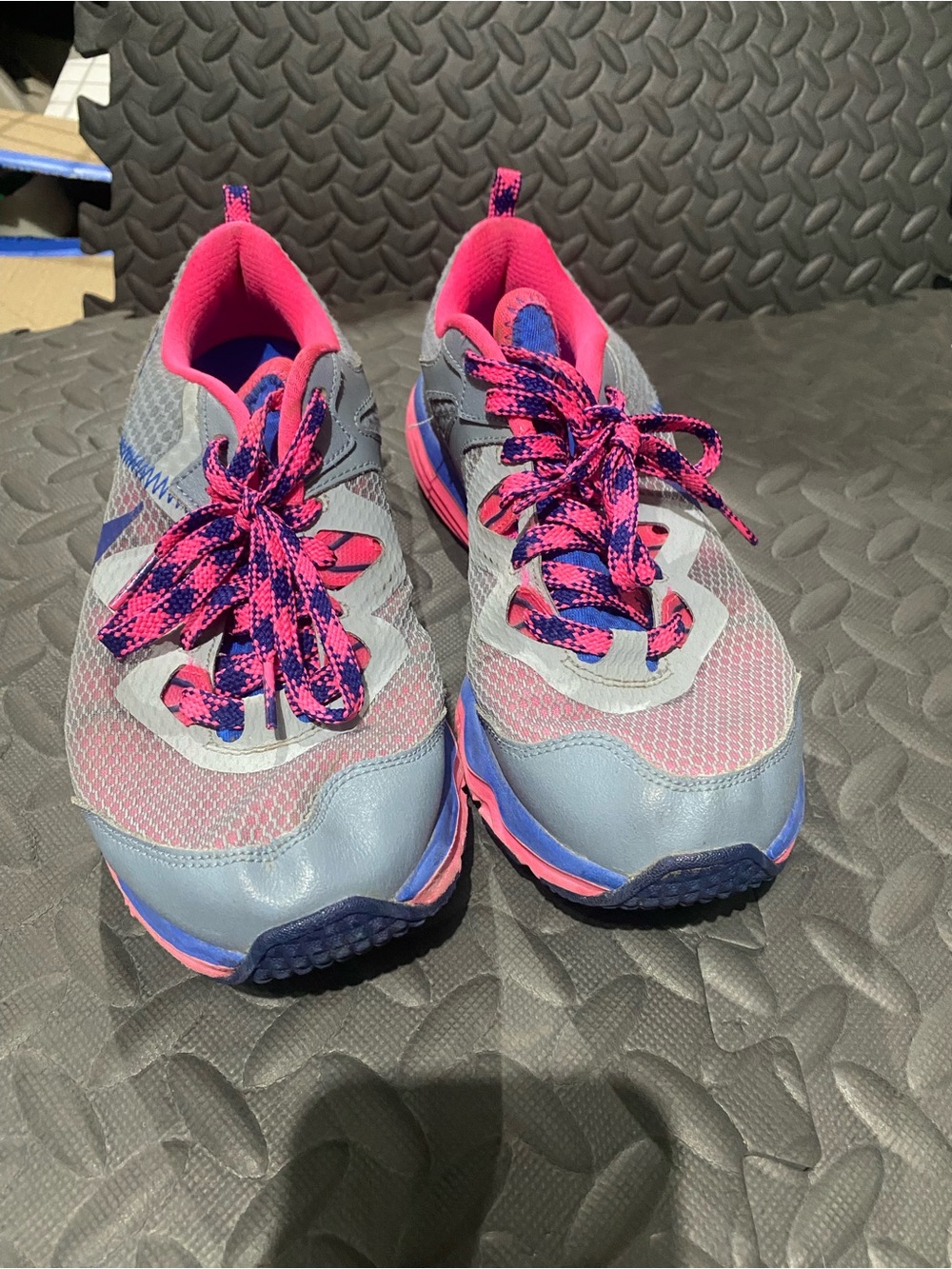 Women's Grey and Pink NIKE Athletic Sneakers Size 9